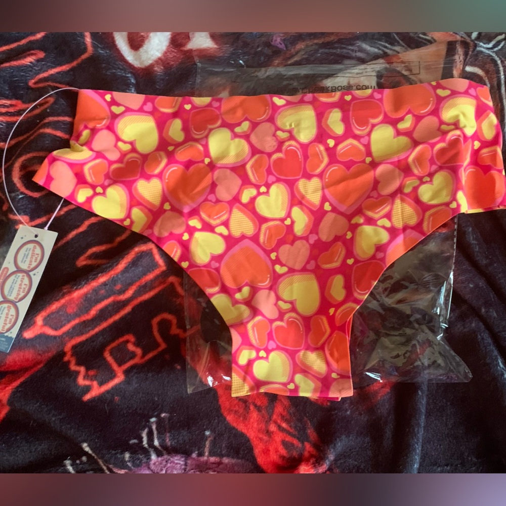 ❤️ NWT Heart Patterned Women’s Panties
